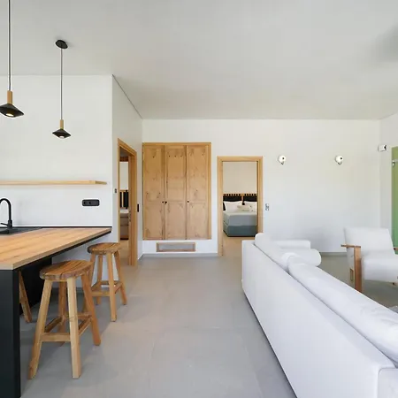 Nomas With Private Pool Willa Potos