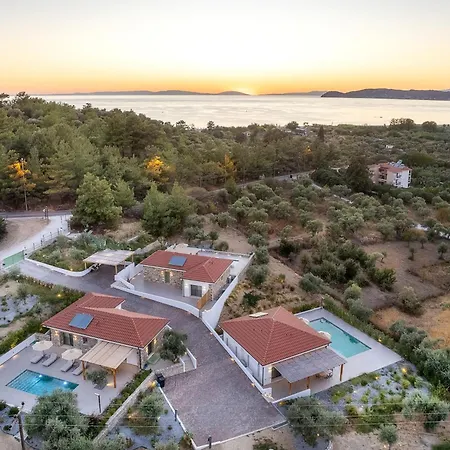 Nomas With Private Pool Willa Potos