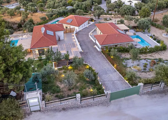 Nomas With Private Pool Villa